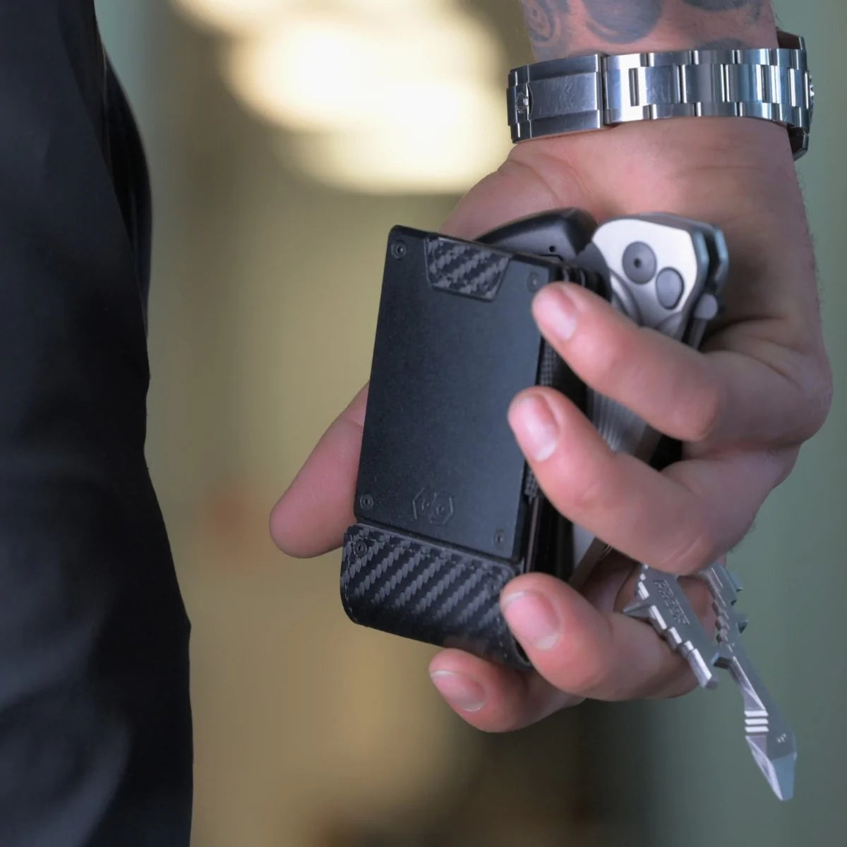 The Oracle | Black Carbon Fiber & Dark Gunmetal